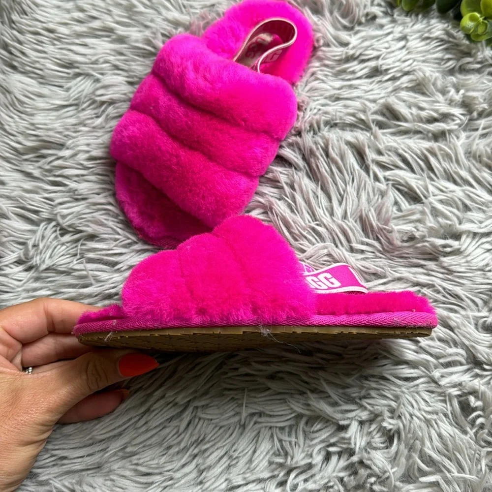 UGG kids fluff yea slide hot pink size 10